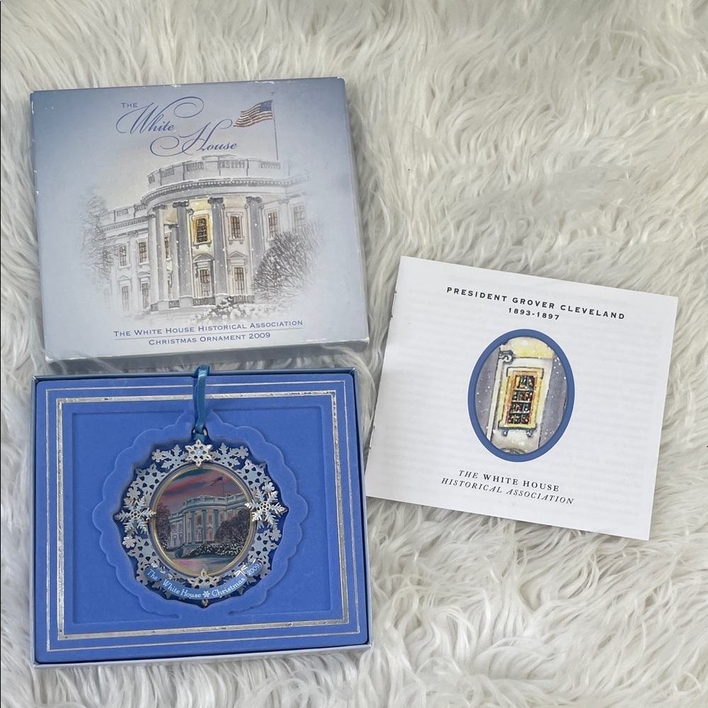 The White House Historical Association Christmas Ornament (2009)